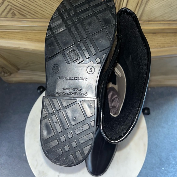 Burberry Rain Boots size 5 - Picture 2 of 5